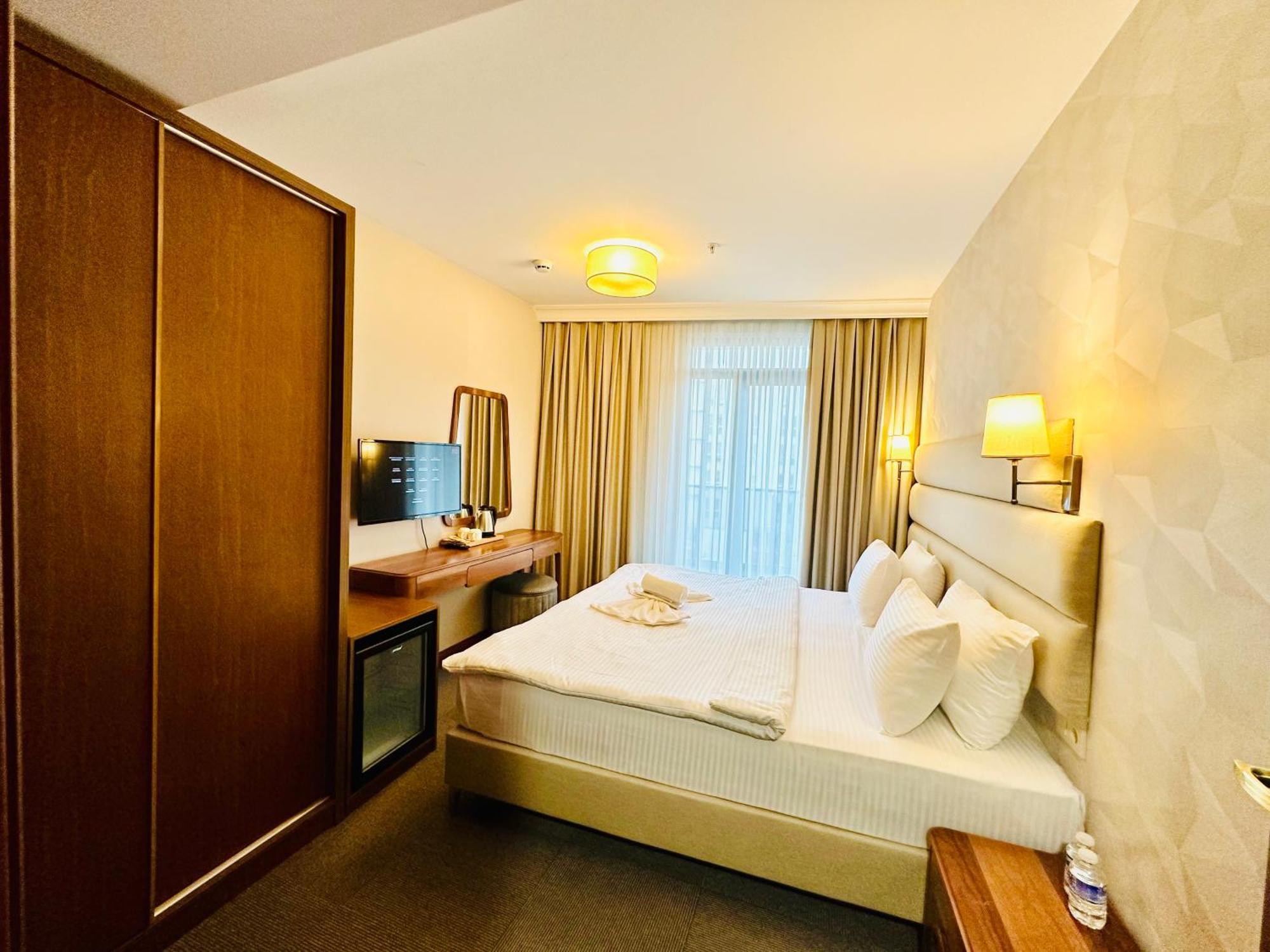 Istanbul Midpoint Hotel Dış mekan fotoğraf
